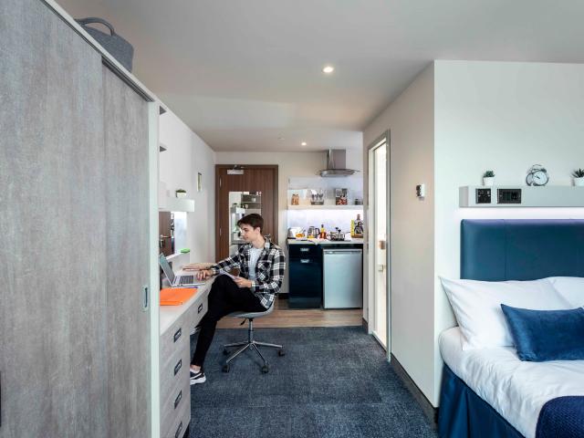 Study Inn Triumph House Nottingham Student Accommodation | Amber