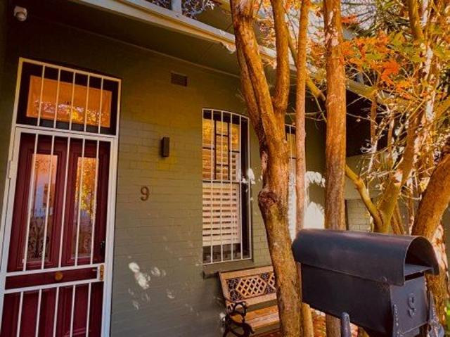 Large 3 Level 4BR Terrace