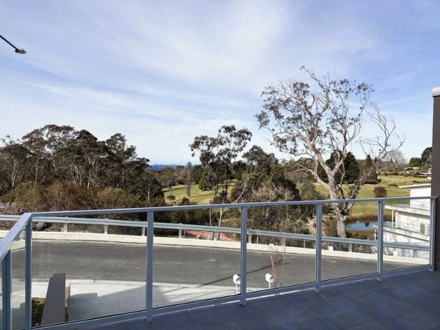 TRI LEVEL DUPLEX IN YARRABEE