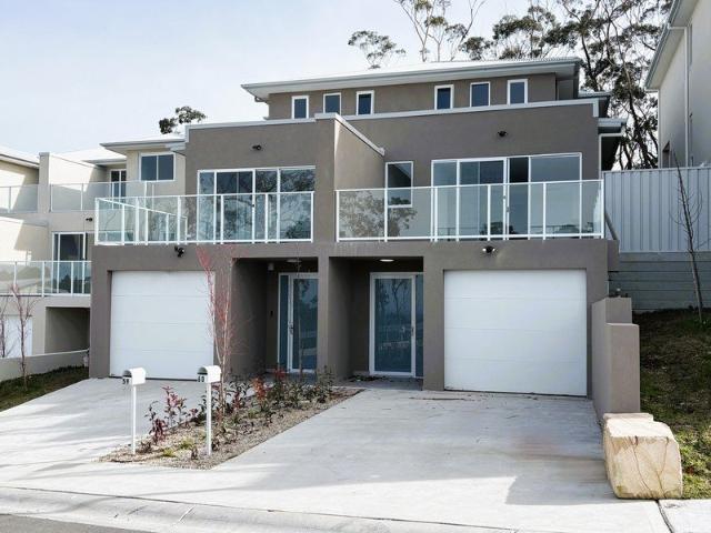 TRI LEVEL DUPLEX IN YARRABEE
