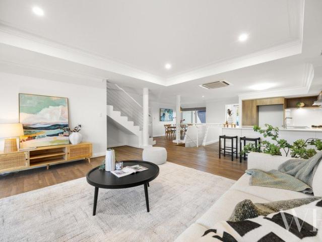Tri Level Living with Harbour & Port Views