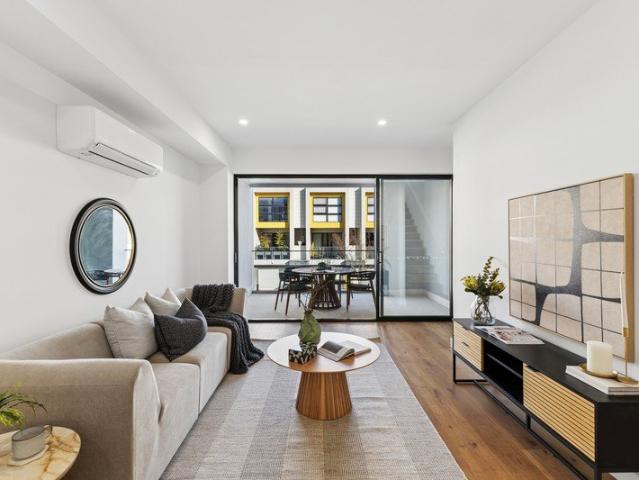 Tri Level Luxury in a Premier Boutique Precinct