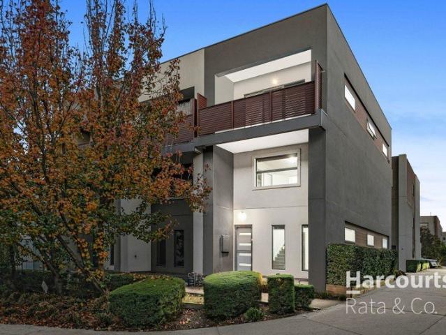 Tri Level Townhouse In Prime Wollert Location
