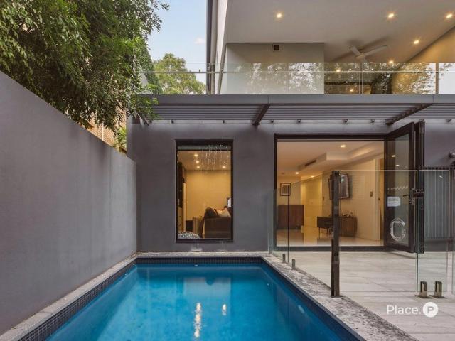 Tri Level Townhouse with Plunge Pool in Exclusive Boutique New Farm Enclave