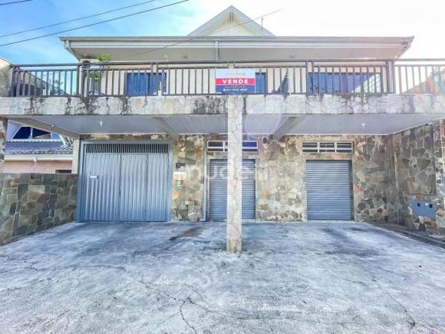 Tríplex Residencial e Comercial