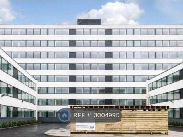 Trident Apartments, Manchester M33, 1 bed flat to rent, £950 pcm | PrimeLocation