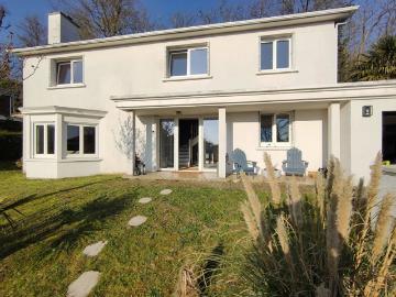 TRIEL SUR SEINE MAISON FAMILIALE