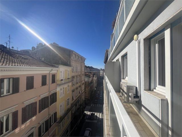 Trieste trilocale 110mq
