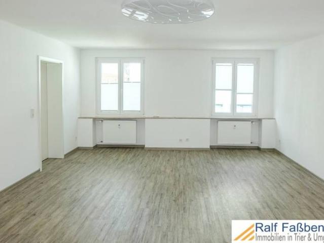 Trier Innenstadt, 5 ZKB mit Einbauküche und Terrasse ab sofort zu vermieten
