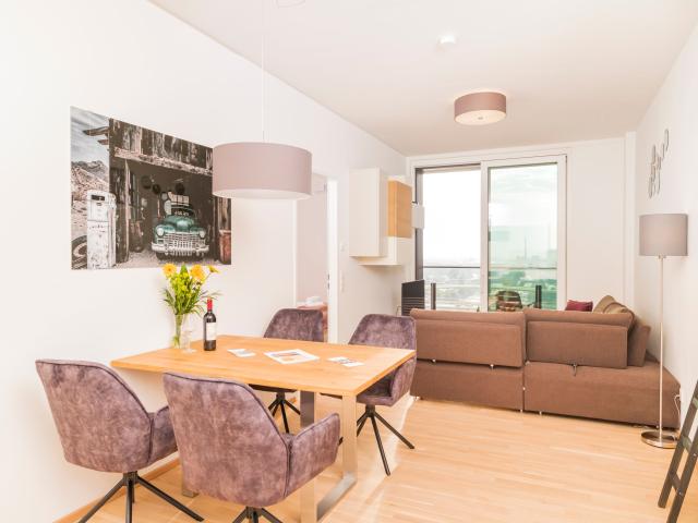 Triiiple Tower Dream Apartment 1603