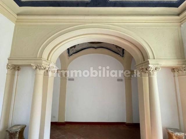 Trilocale 120 m², Centro Storico, Imola