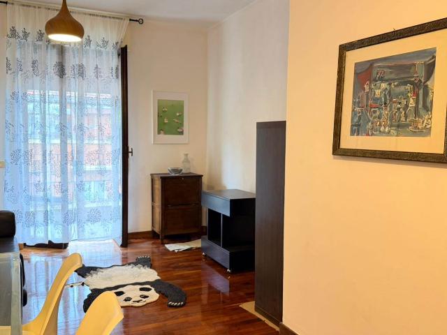TRILOCALE COMPLETAMENTE ARREDATO CON TERRAZZA