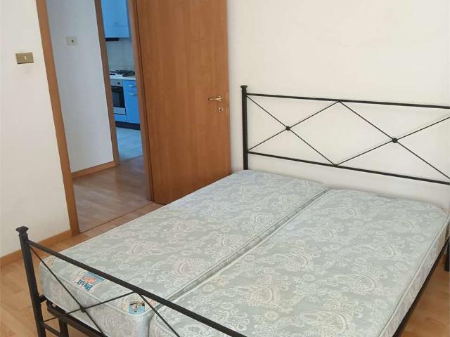 Trilocale con balcone in centro x DITTE