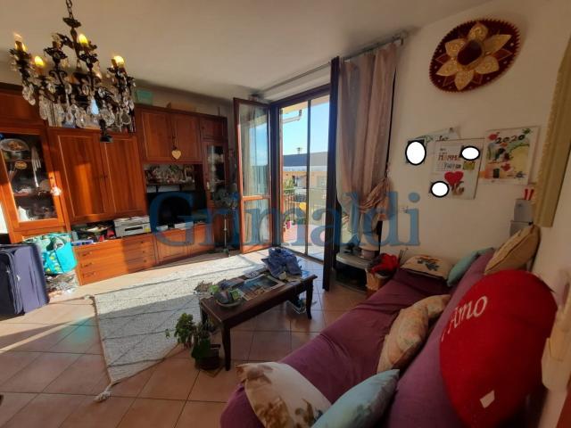 Trilocale con box doppio a Bareggio