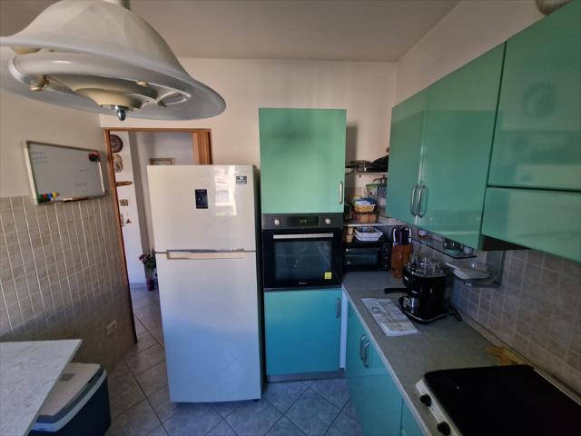 Trilocale con box in via galvani 22, Ripe