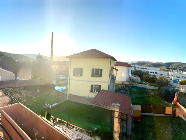 Trilocale con box in via delle pianazze 150, La Spezia