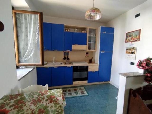 Trilocale con doppi servizi e terrazza