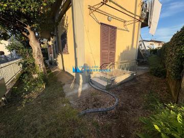 Cervaiolo, Massa-Carrara, Liguria - Giardino