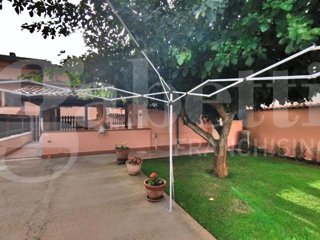Trilocale con giardino a Ardea
