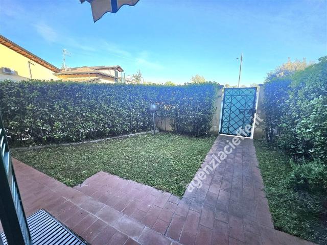 Trilocale con giardino a Massa