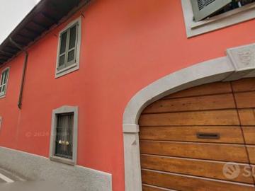 Trilocale con posto auto a Calvenzano