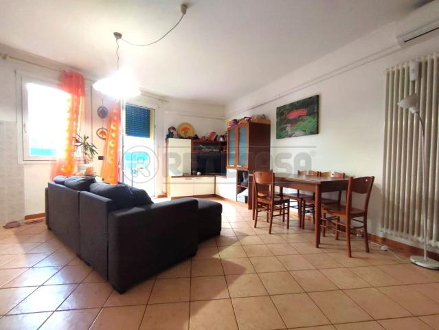 Trilocale con terrazzi in via sant'ubaldo 10, Sarego