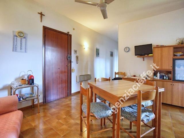 Trilocale con terrazzo a Massa