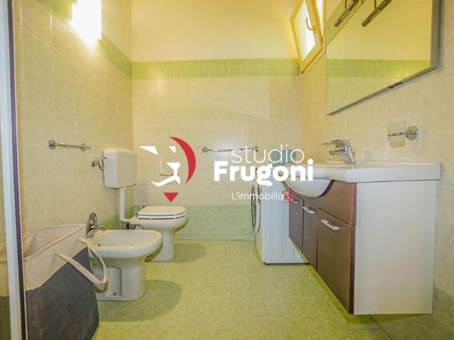 TRILOCALE CON TERRAZZO E AUTORIMESSA IN RESIDENCE CON PISCINA