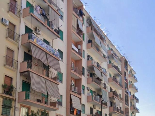 Trilocale corso Novara 65, Vasto, Napoli