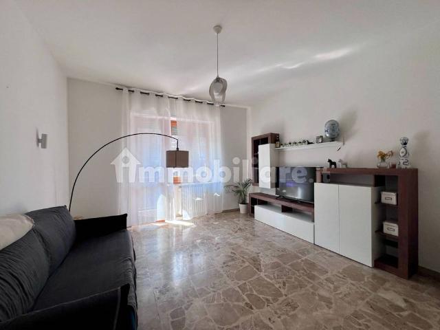 Trilocale corso Piave 72, Borgo Piave, Corso Europa, Zona Ferrero, Alba
