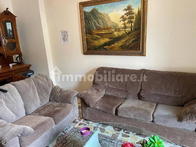Trilocale corso Umberto 53, Centro, Bovalino