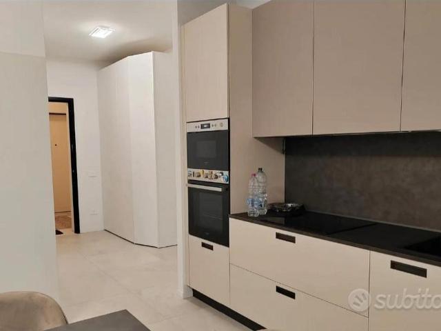 Trilocale a Seregno con terrazzo libero ora