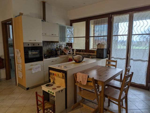 Trilocale arredato in affitto, Colle di Val d'Elsa borgatello
