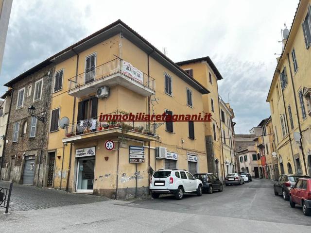 Trilocale buono stato, secondo piano, Centro Storico, Velletri