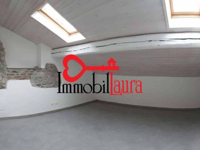 Trilocale buono stato, su più livelli, Centro, Arcisate
