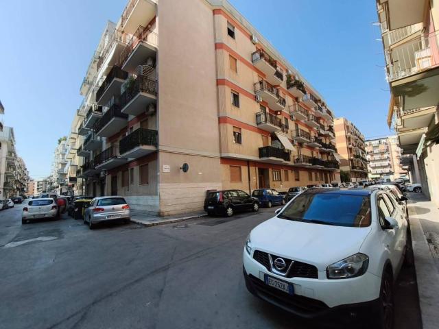 Trilocale buono stato, piano rialzato, Trani