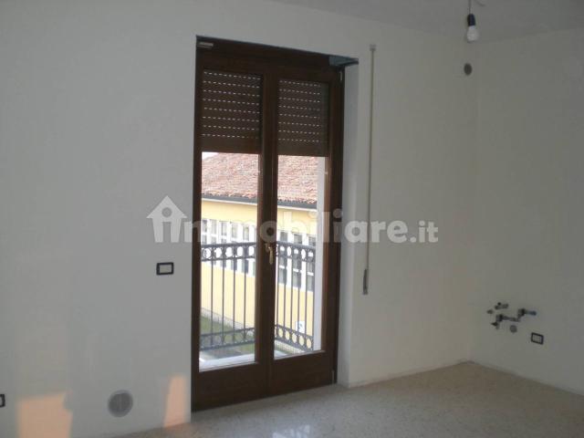 Trilocale buono stato, primo piano, Centro, Isola Vicentina