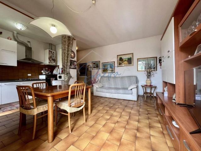 Trilocale buono stato, primo piano, Marina di Massa Centro, Massa