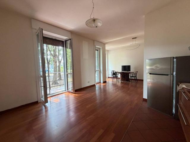 Trilocale buono stato, primo piano, Pagano, Milano