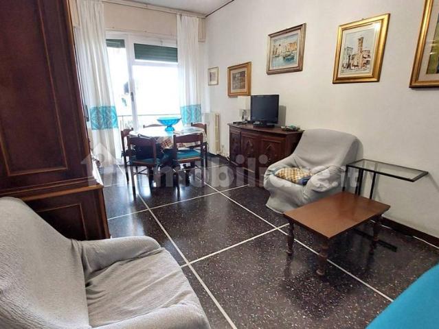 Trilocale buono stato, terzo piano, Centro, Loano