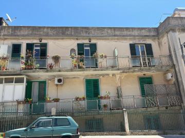 Trilocale da ristrutturare a Messina