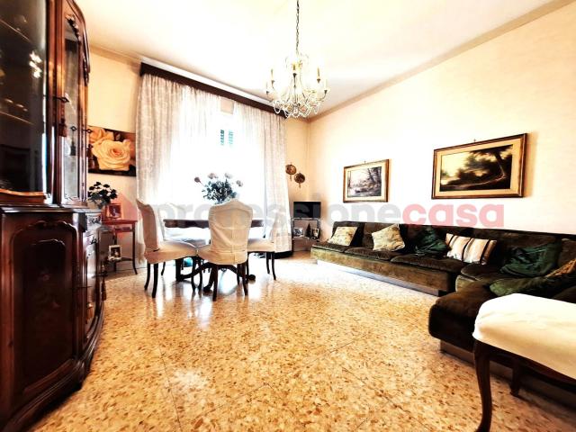 Trilocale da ristrutturare a Roma