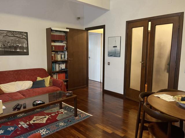 Trilocale da ristrutturare a Roma