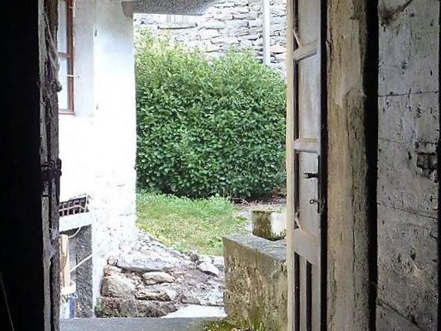 Trilocale da ristrutturare a Varzo