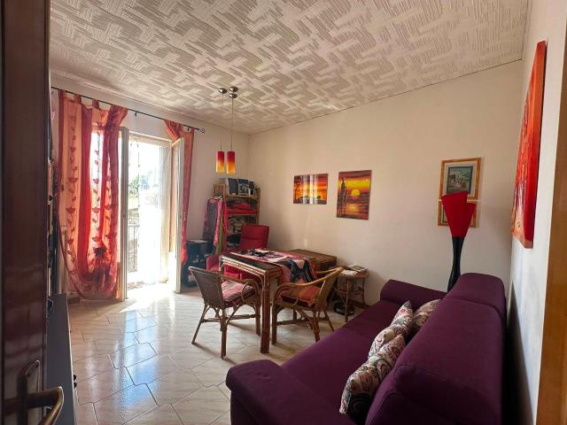 Trilocale da ristrutturare in via modena 18, Lavagna