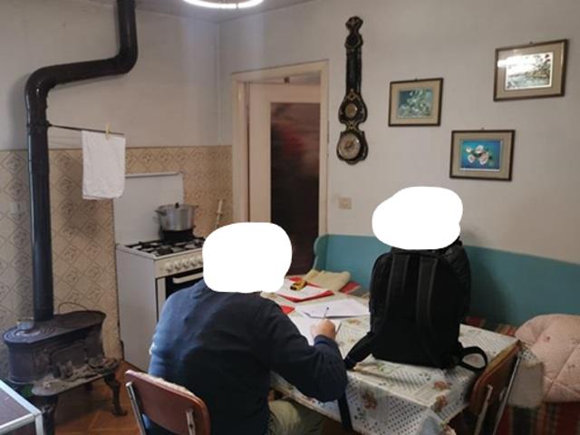Trilocale da ristrutturare in frazione teviggio 14, Varese Ligure