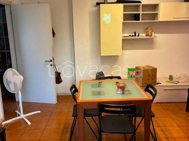 Trilocale in affitto a Massa via Armando Angelini, Centro città