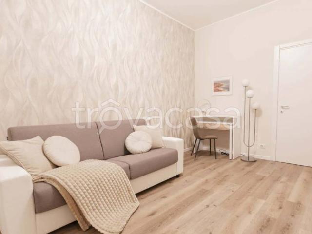 Trilocale in affitto a Milano via Ambrogio Campiglio, Città Studi