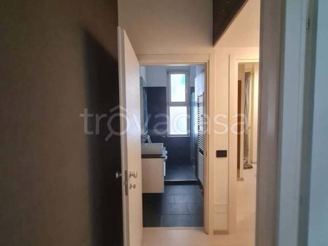 Trilocale in affitto a Milano via Gaetano Braga, Cascina dei Pomi