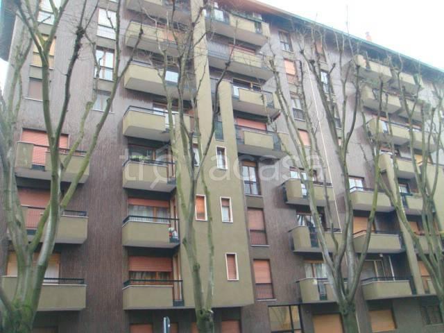 Trilocale in affitto a Milano via Giovanni Bellezza, 11, Bocconi, Ravizza
